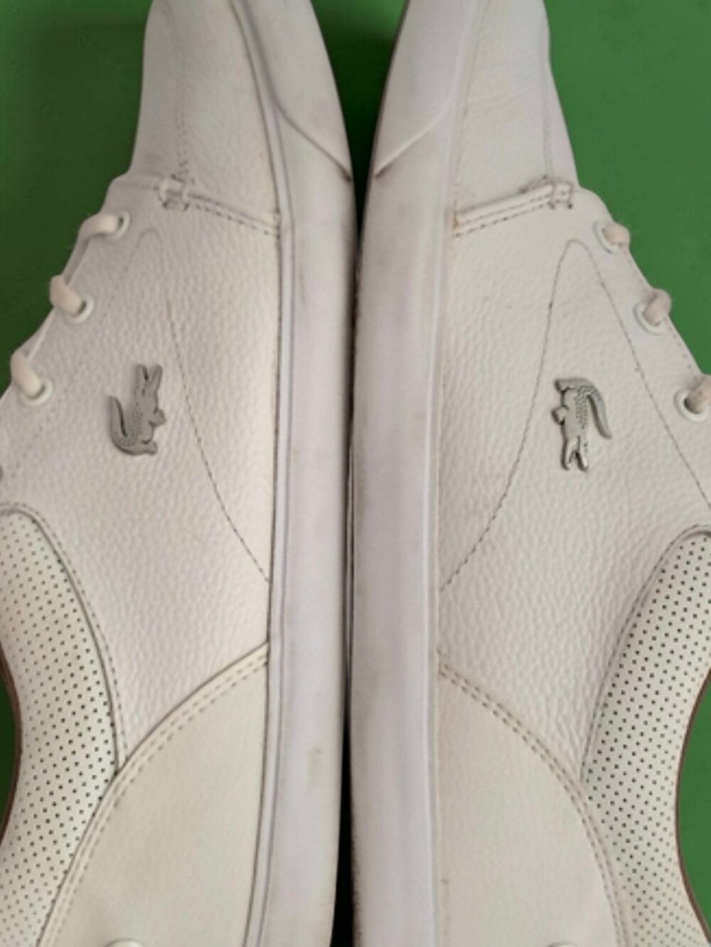 Lacoste Unisex Bayliss Sneaker White Leather M 8.5 W 9.5-10 Gently Used 🐊🐊🐊